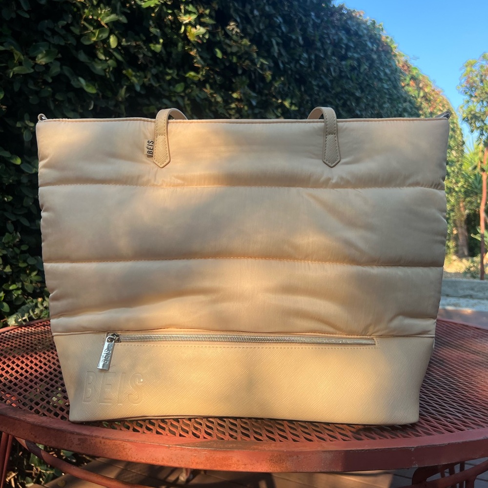 BEIS Weekender Tote (Almost NWT) Puffy Purse Luggage Bag